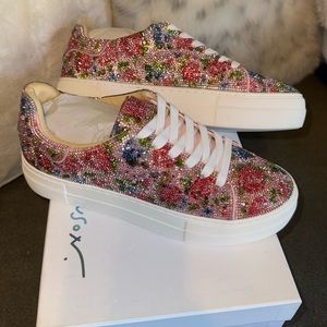 Betsy Johnson - Sidny